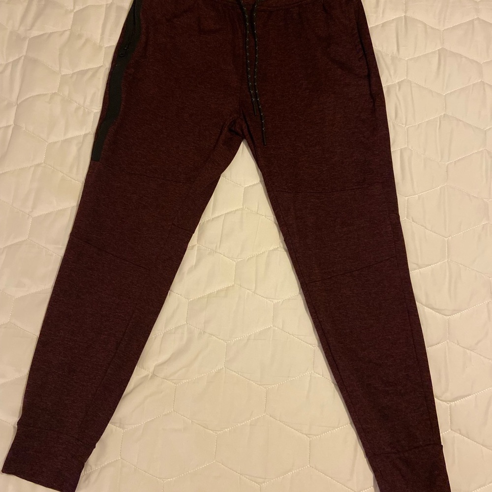 American Eagle joggers